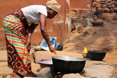 Réchaud 3 pierres en Sierra Leone - Entrepreneurs du Monde