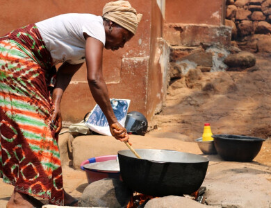 Réchaud 3 pierres en Sierra Leone - Entrepreneurs du Monde