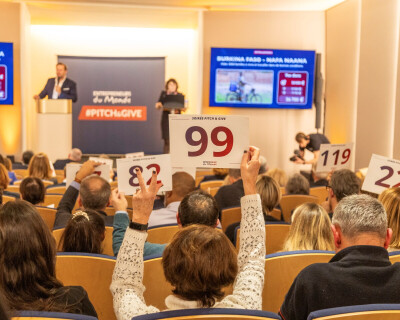 Participants du Pitch&Give 2024 organisé à Paris par Entrepreneurs du Monde, dont certains lèvent u