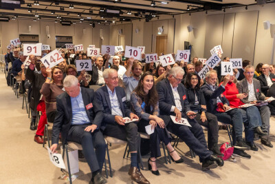 public du pitch and give 2025 organisé par entrepreneurs du monde à paris