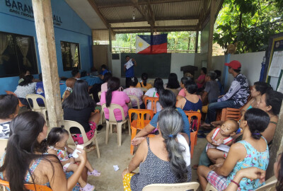 Activité de sensibilisation d'ATECo aux Philippines au sein d'un village